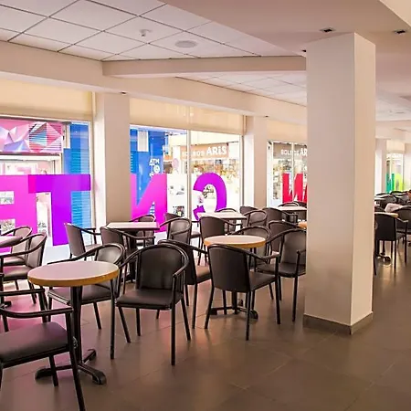 Tent Hotel