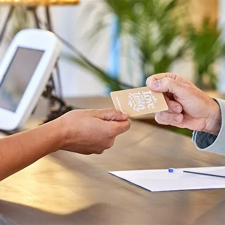 酒店 Tent 滨海略雷特