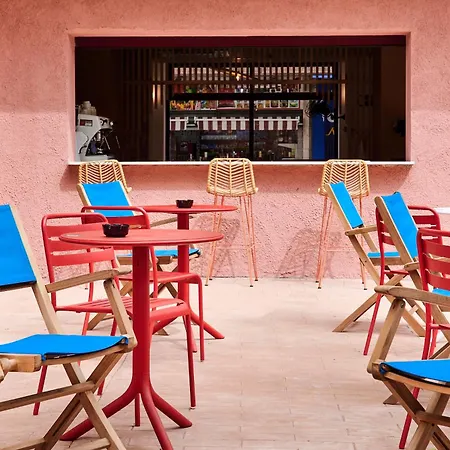 酒店 Tent 滨海略雷特