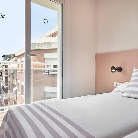 Tent 酒店 滨海略雷特