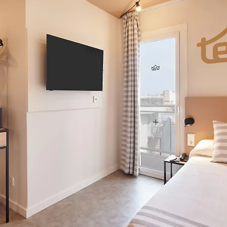 Hotel Tent